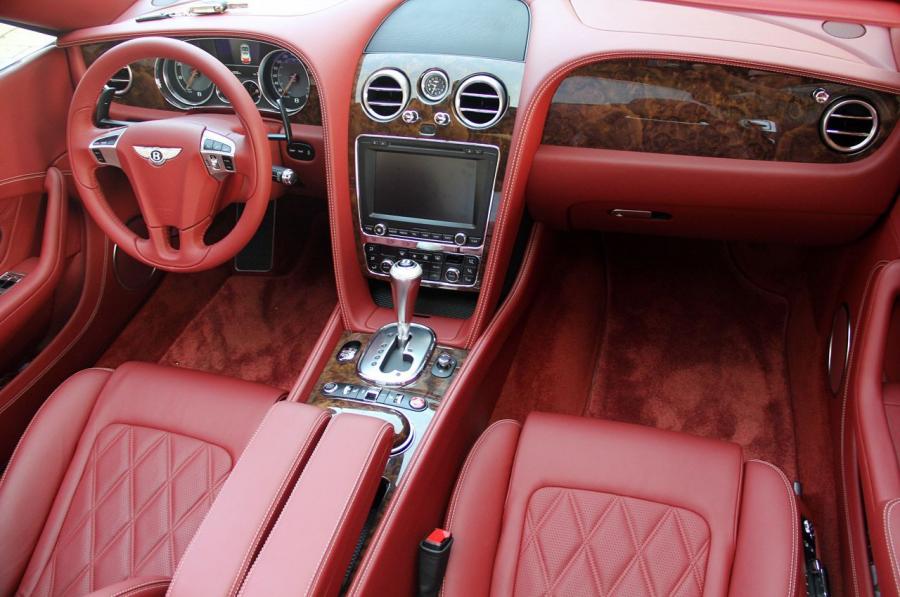  Bentley Continental GTC 2012 года  (фото 27 из 141)